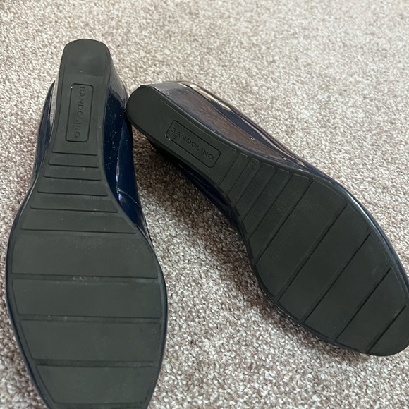 Bandolino, Tap, Women’s Blue Patent Lthr, Wedge Shoe Size 8 - Picture 4 of 6